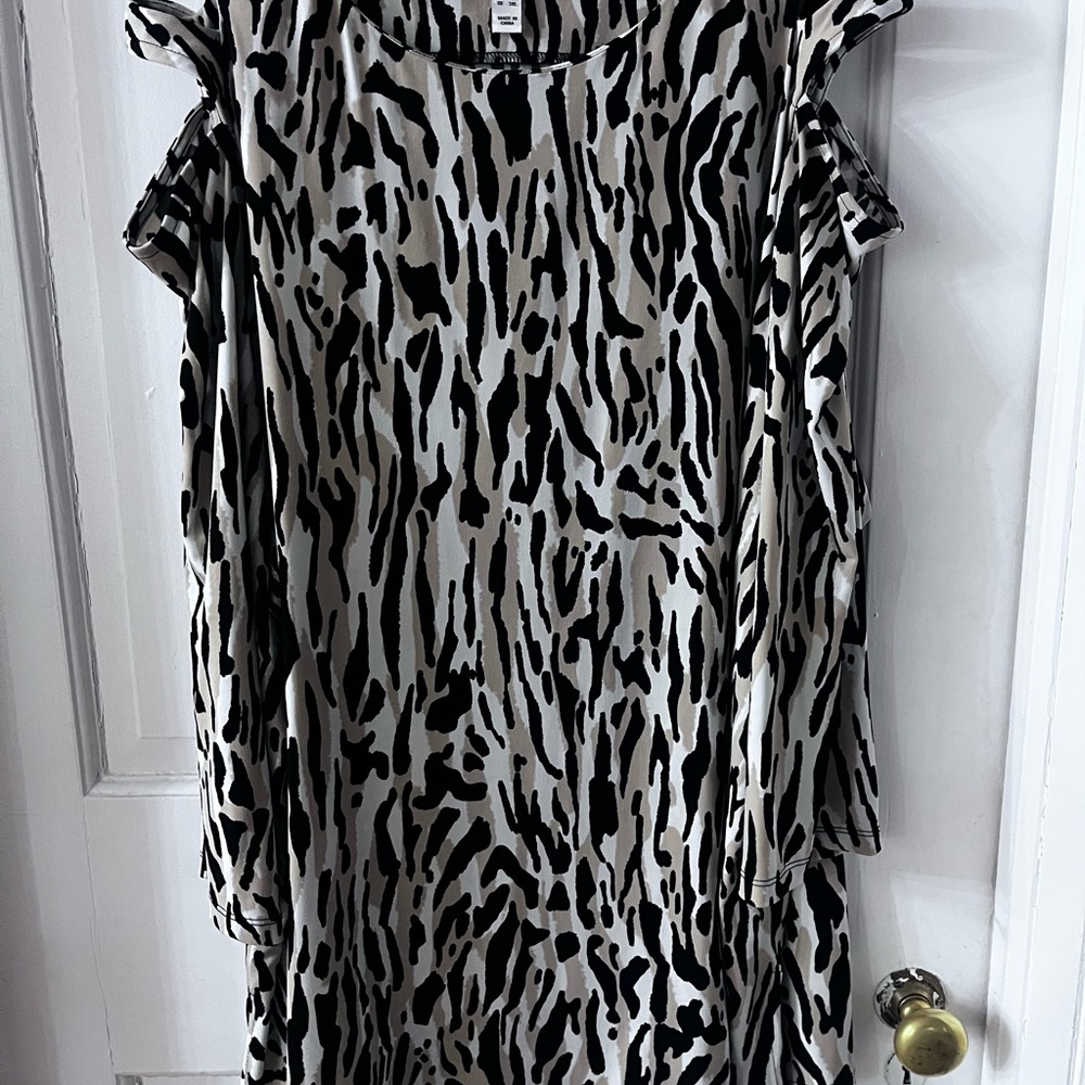 Susan Graver Black and White Patterned Cold Shoulder Top